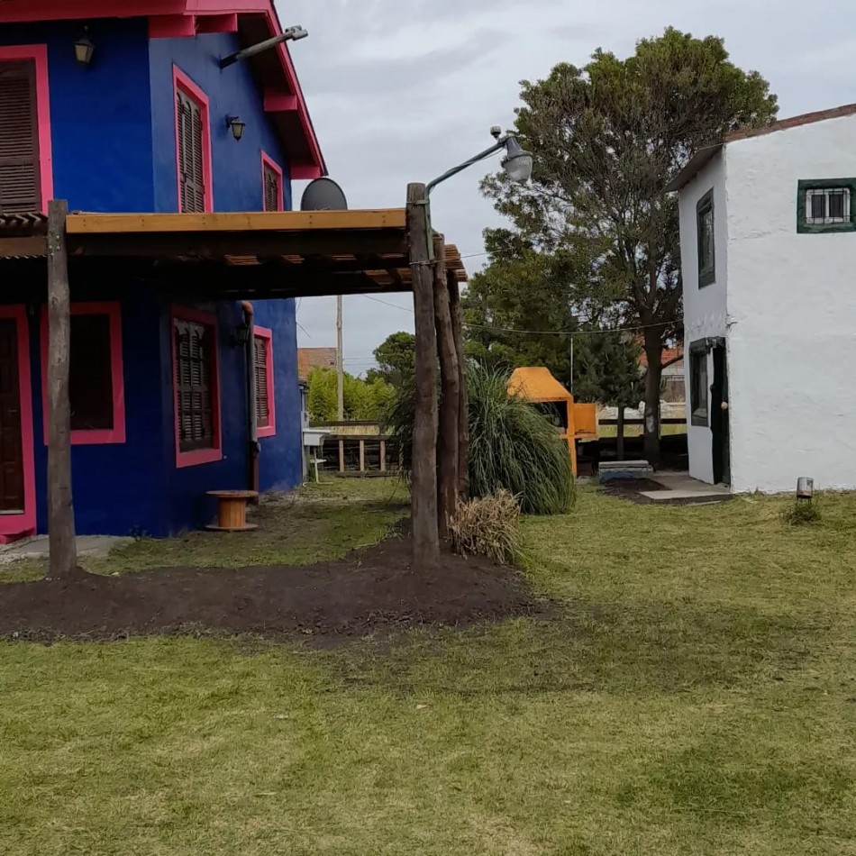 Venta Dos Cabanas en Amplio Terreno en Santa Clara del Mar