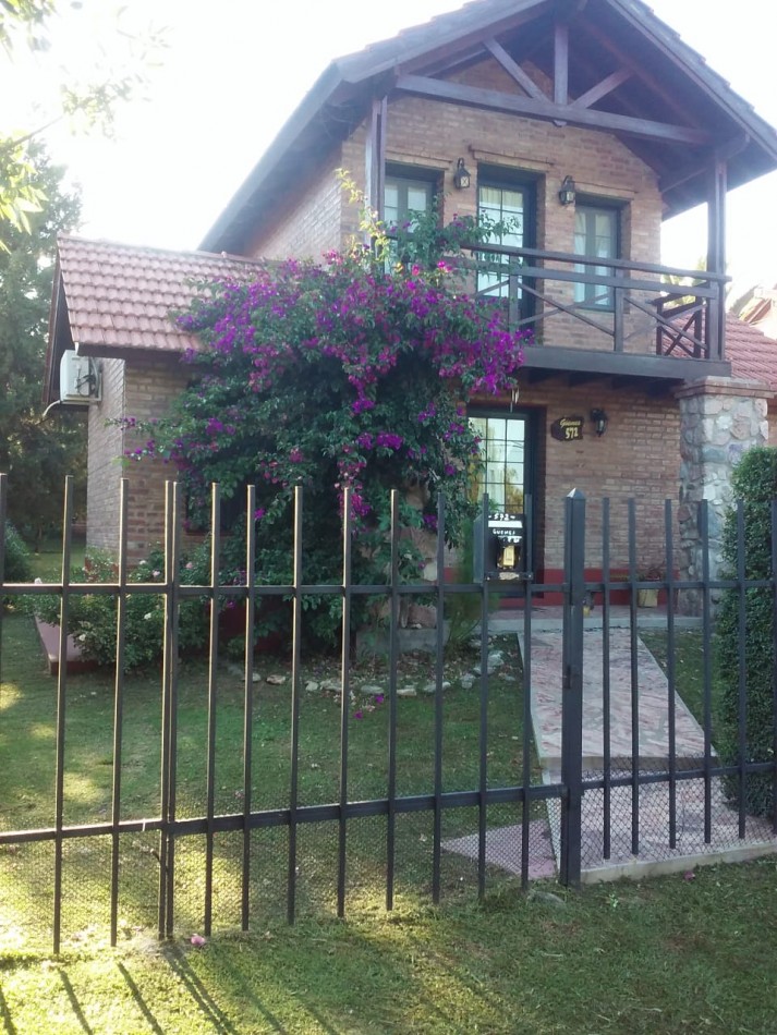 Hermosa Casa de 3 Ambientes en Villa de Merlo, San Luis Vende o Permuta