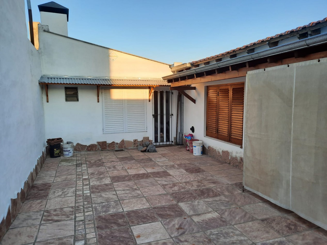 Amplia Casa 3 Ambientes con Dos Patios en Tandil