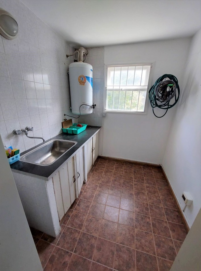 Chalet Sobre 2 Lotes, C/piscina en Sta. Clara del Mar Vende o Permuta