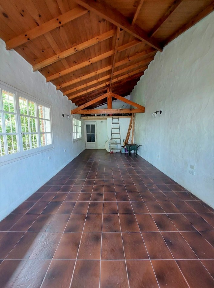 Chalet Sobre 2 Lotes, C/piscina en Sta. Clara del Mar Vende o Permuta
