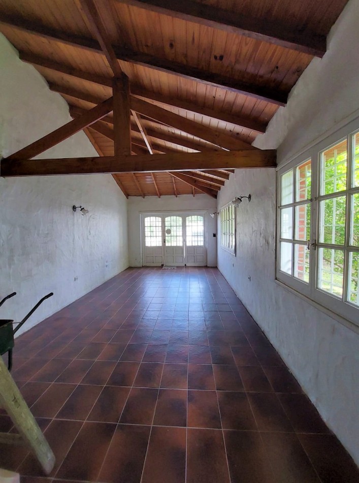 Chalet Sobre 2 Lotes, C/piscina en Sta. Clara del Mar Vende o Permuta