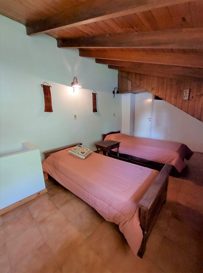 Chalet Sobre 2 Lotes, C/piscina en Sta. Clara del Mar Vende o Permuta