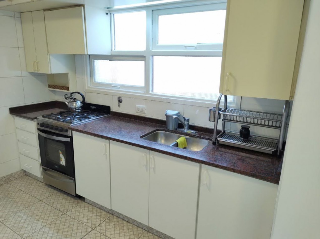 Departamento de 4 Ambientes C/dependencia y Cochera