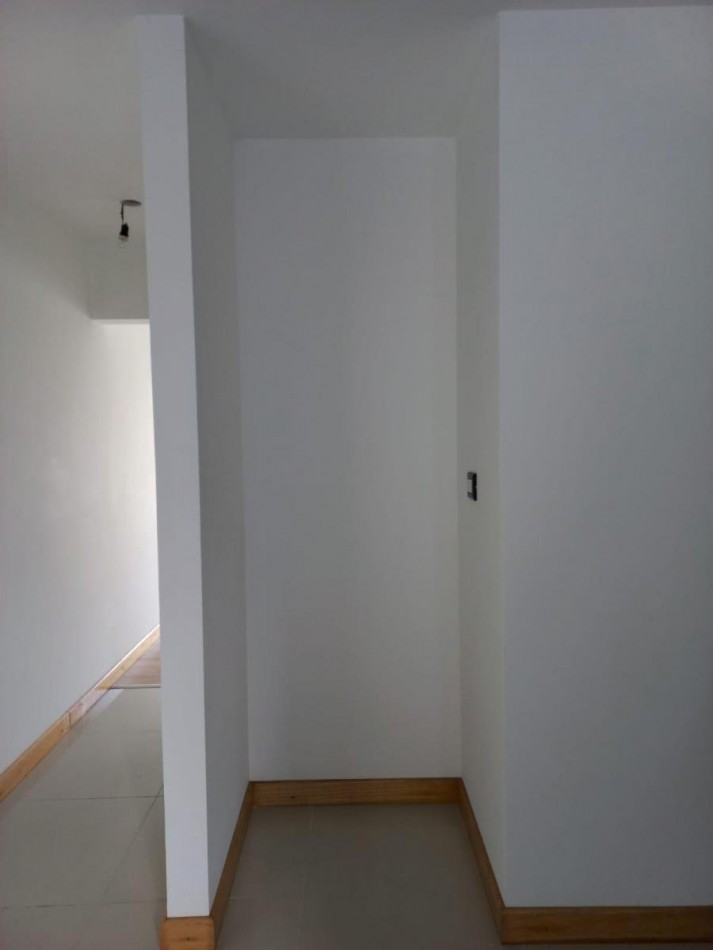 Departamento de un Ambiente y Medio A Estrenar en El Centro de La Plata Vende o Permuta