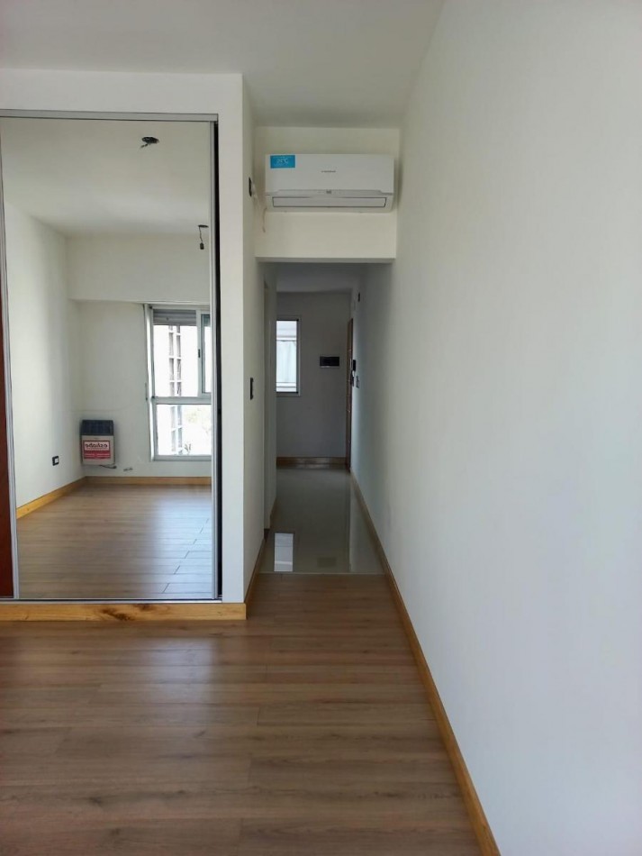 Departamento de un Ambiente y Medio A Estrenar en El Centro de La Plata Vende o Permuta