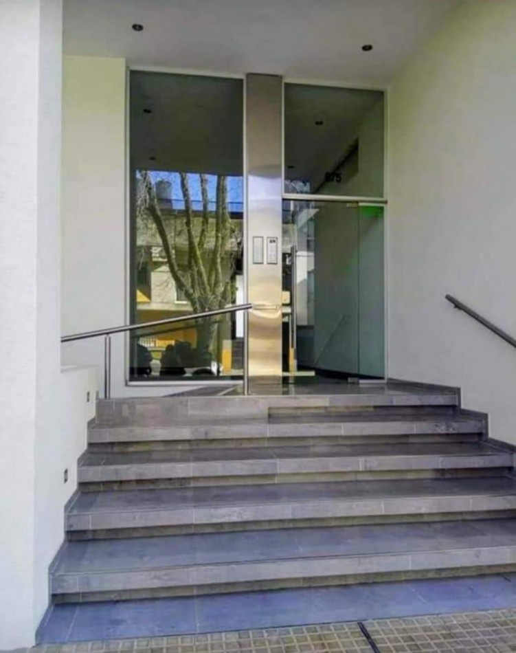 Departamento de un Ambiente y Medio A Estrenar en El Centro de La Plata Vende o Permuta