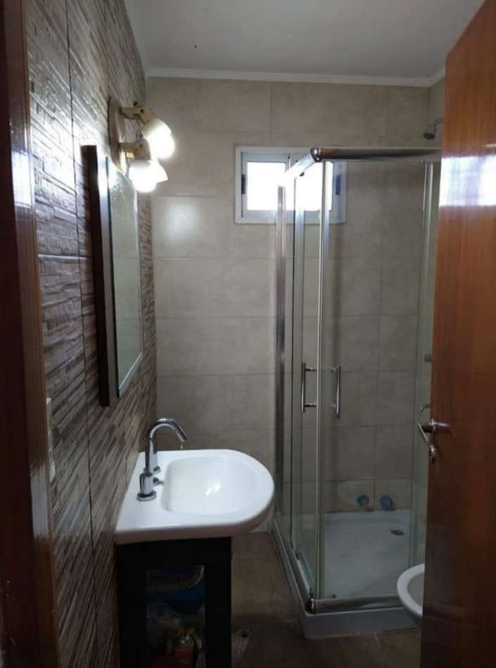 CASA 3 AMBIENTES SOBRE CALLE ROSALES AL 7400