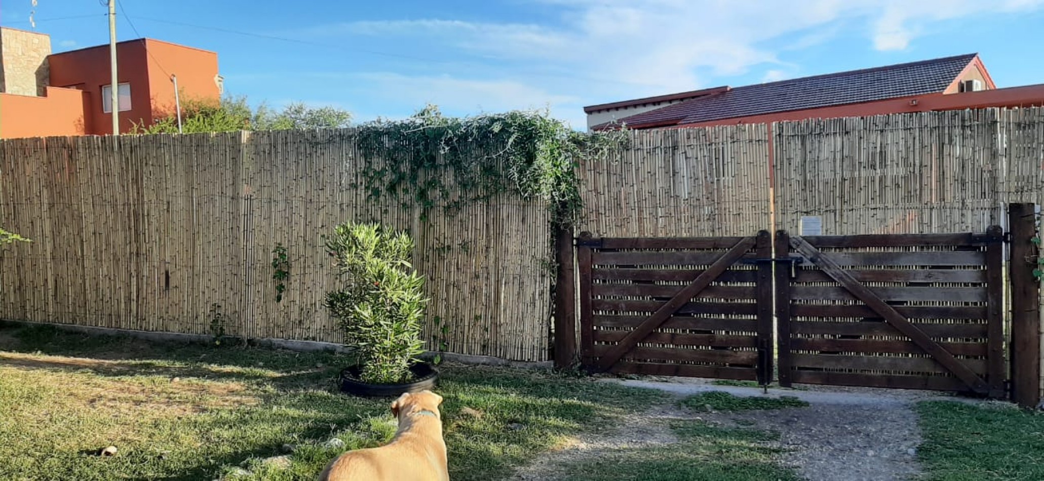 CASA QUINTA DE 4 AMBIENTES CON PARQUE, PARRILLA Y PISCINA EN MERLO, SAN LUIS