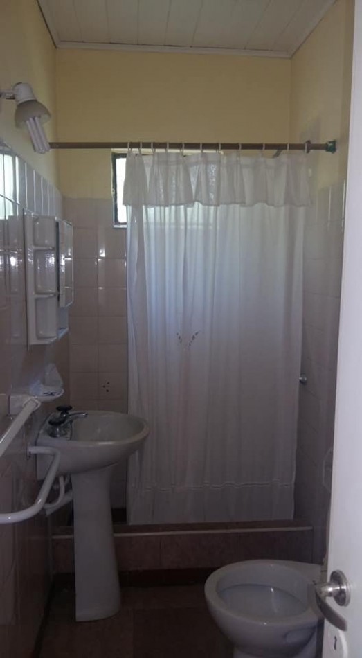 CASA 2 AMBIENTES EN LOTE PROPIO DE 200M2