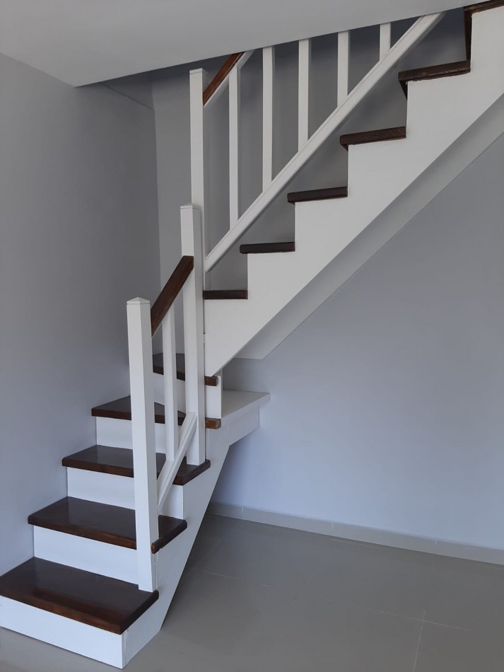 PH 3 AMBIENTES EN 1ER. PISO POR ESCALERA A ESTRENAR EN PUNTA MOGOTES