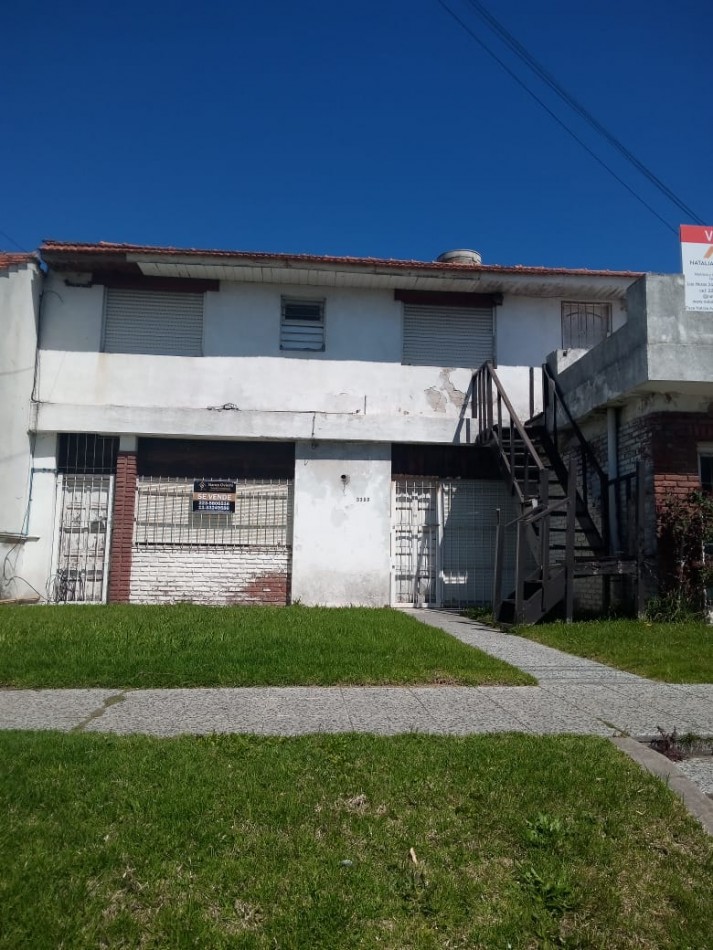 Propiedad en Block de Dos Plantas 6 Ambientes Para Reciclar