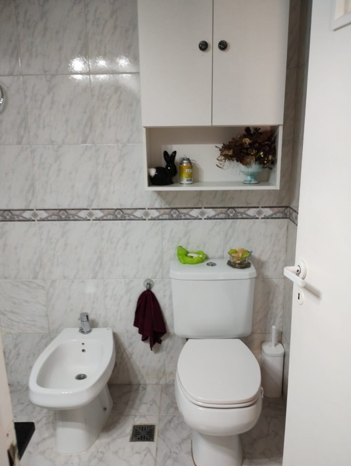 DEPARTAMENTO 3 AMB RECICLADO, CON BALCON FRANCES A LA CALLE, A 250 MTS. DE LA PLAYA PUNTA IGLESIA. APTO CREDITO