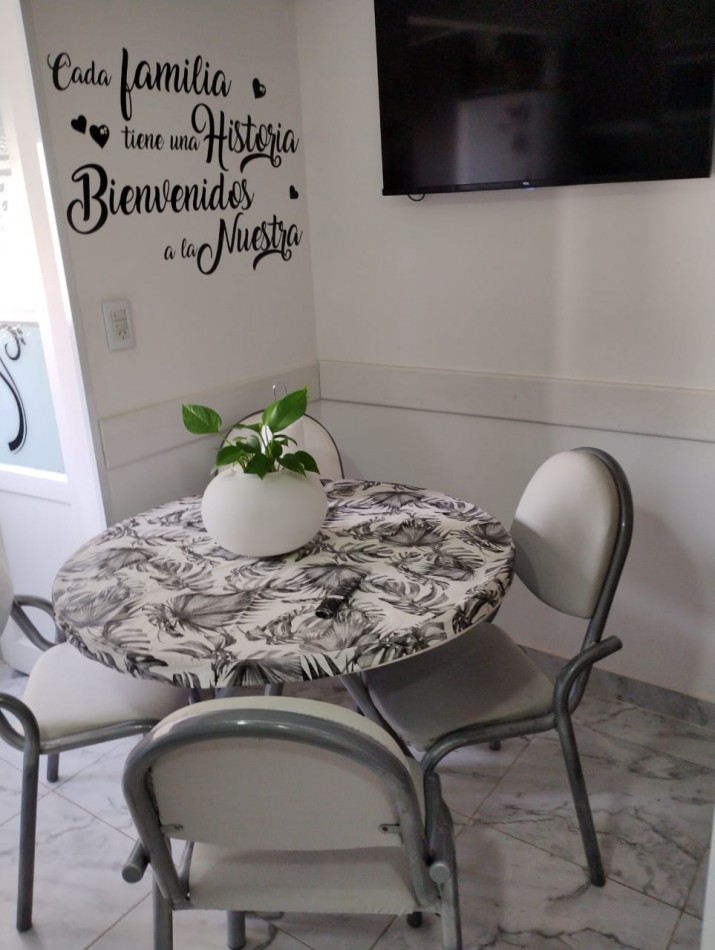 DEPARTAMENTO 3 AMB RECICLADO, CON BALCON FRANCES A LA CALLE, A 250 MTS. DE LA PLAYA PUNTA IGLESIA. APTO CREDITO