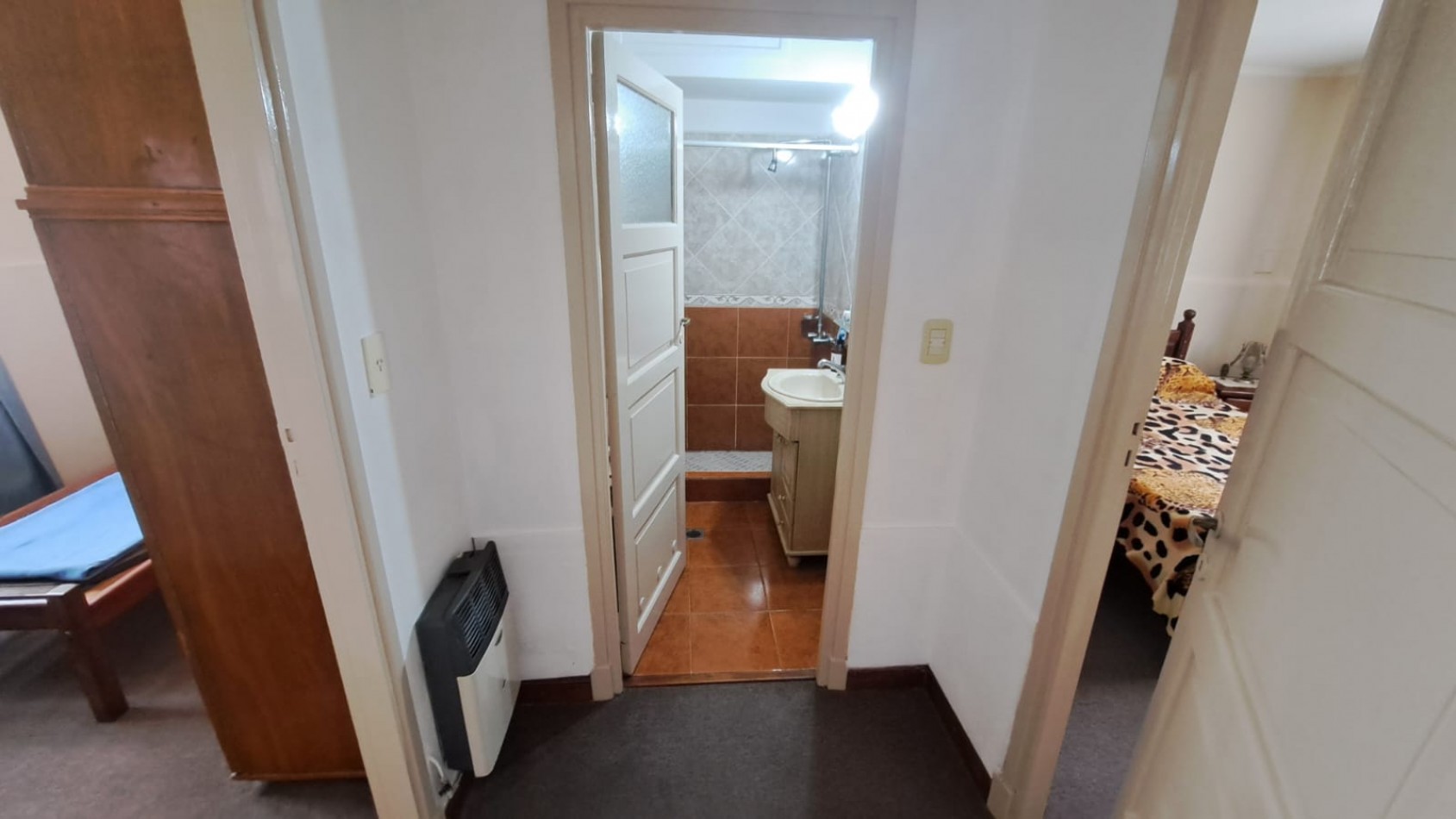 PH 3 AMBIENTES CON PATIO, EN PLANTA BAJA AL FRENTE, EN EL BARRIO SAN JOSE VENDE Y PERMUTA