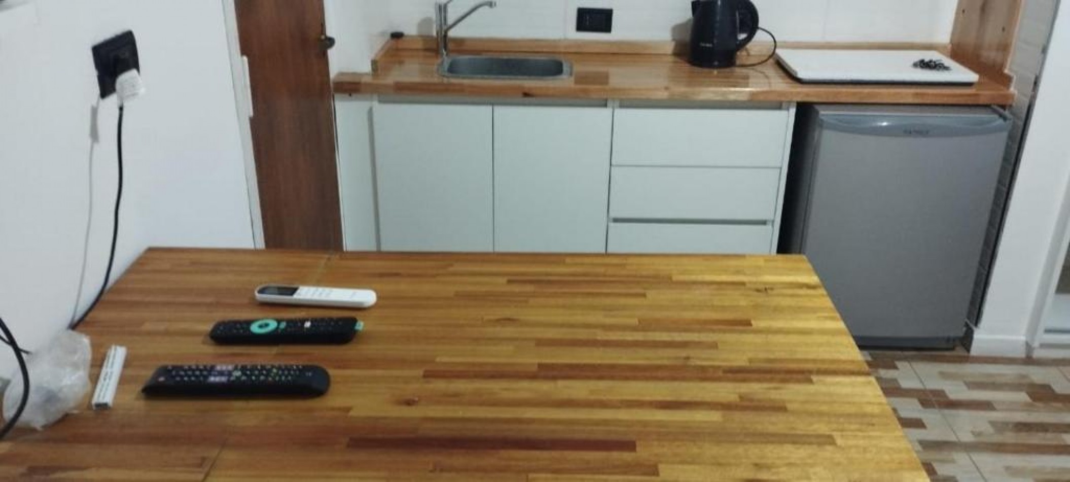 DEPARTAMENTO DE 1 AMBIENTE RECICLADO, INTERNO, A SOLO 400 MTS DE LA PLAYA EN ALDREY