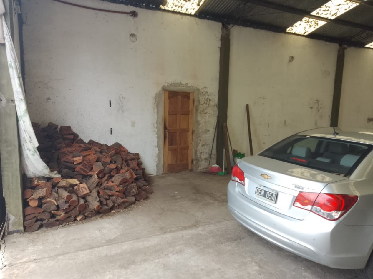 LOTE DE 2 HECTAREAS CON 2 GALPONES Y 3 CASAS EN LA GLORIA DE LA PELEGRINA