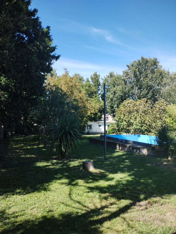 LOTE DE 2 HECTAREAS CON 2 GALPONES Y 3 CASAS EN LA GLORIA DE LA PELEGRINA