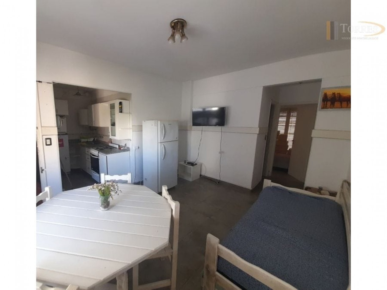 DEPARTAMENTO 2 AMBIENTES CON BALCON A LA CALLE Y VISTA AL SHOPPING ALDREY