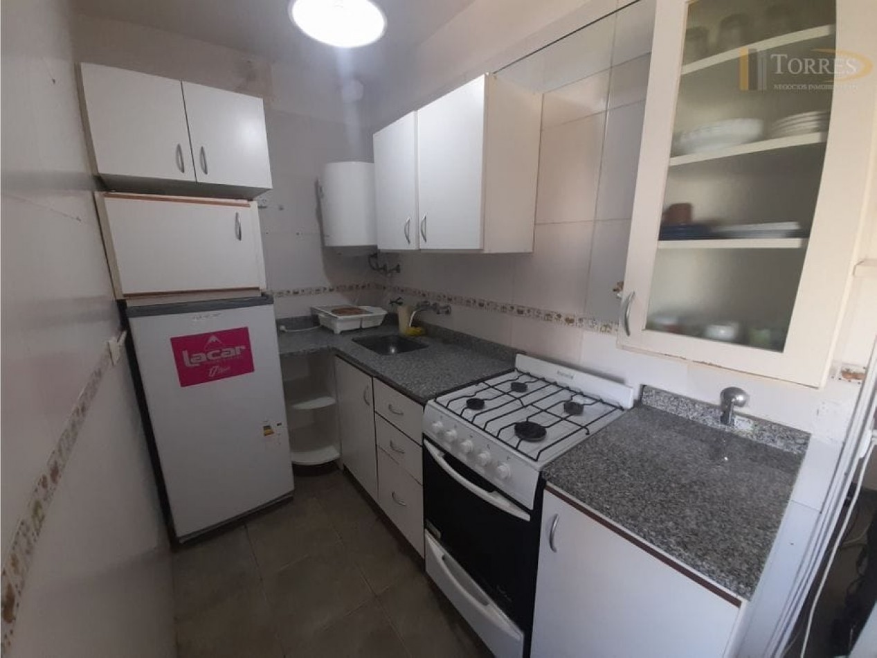 DEPARTAMENTO 2 AMBIENTES CON BALCON A LA CALLE Y VISTA AL SHOPPING ALDREY