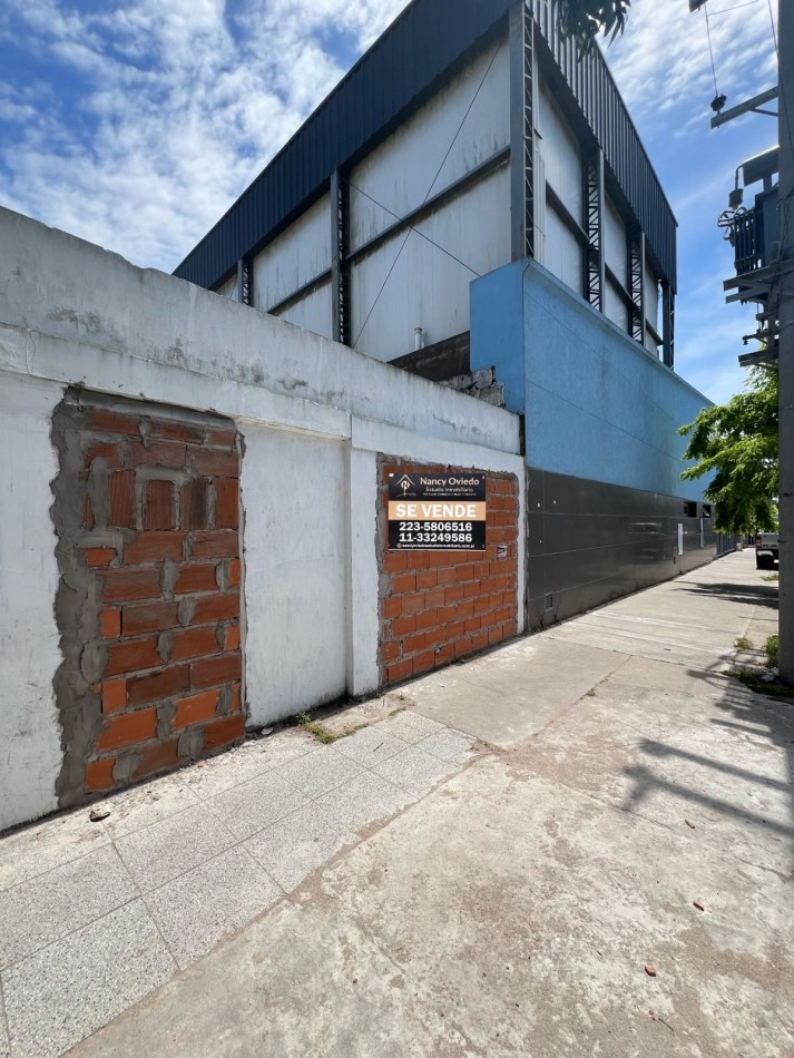 LOTE DE 239M2, IDEAL PARA CONSTRUCCION DE VIVIENDA O GALPON, VENDE Y PERMUTA