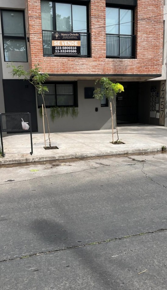 PH 2 AMB EN DUPLEX A LA CALLE CON COCHERA Y QUINCHO EN 1ER. PISO POR ESCALERA, EN BARRIO SAN JUAN