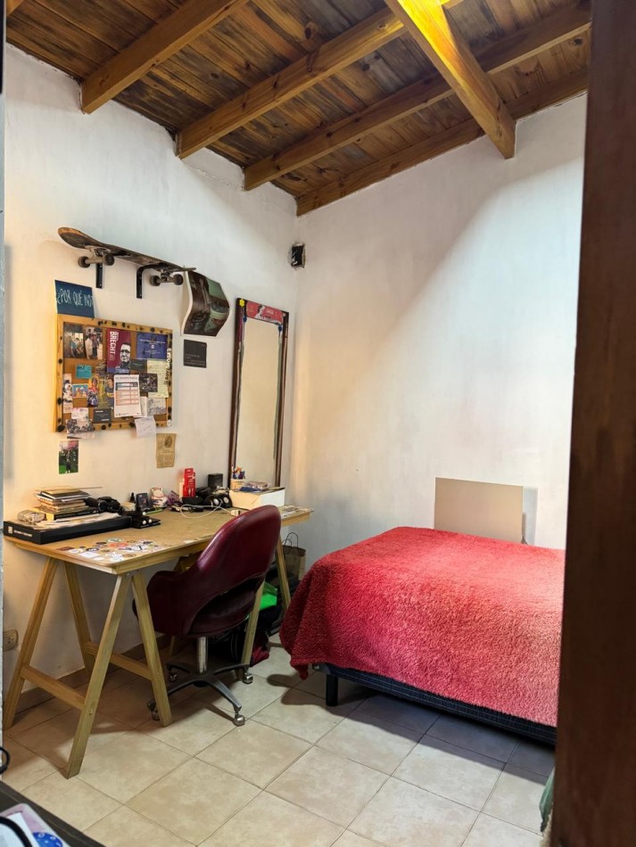 CASA 4 AMBIENTES CON LOCAL SOBRE CALLE SANTA CECILIA Y PUAN
