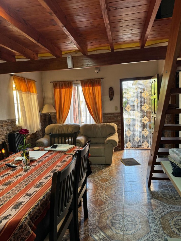 CASA 4 AMBIENTES CON LOCAL SOBRE CALLE SANTA CECILIA Y PUAN