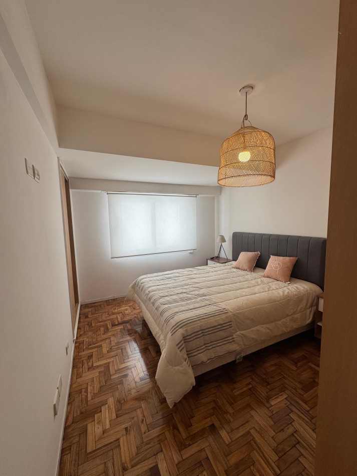 DEPARTAMENTO 4 AMBIENTES A LA CALLE CON BALCON TERRAZA CUBIERTO, LAVADERO Y VISTA PARCIAL LATERAL AL MAR