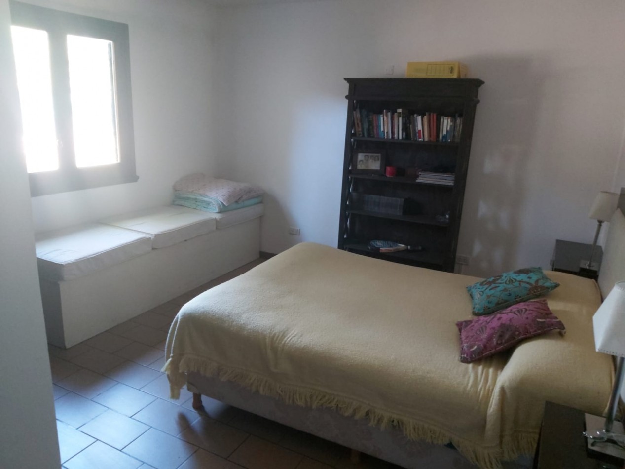 CASA DE 5 AMBIENTES CON AMPLIO PARQUE Y PILETA EN CHAPADMALAL VENDE Y PERMUTA