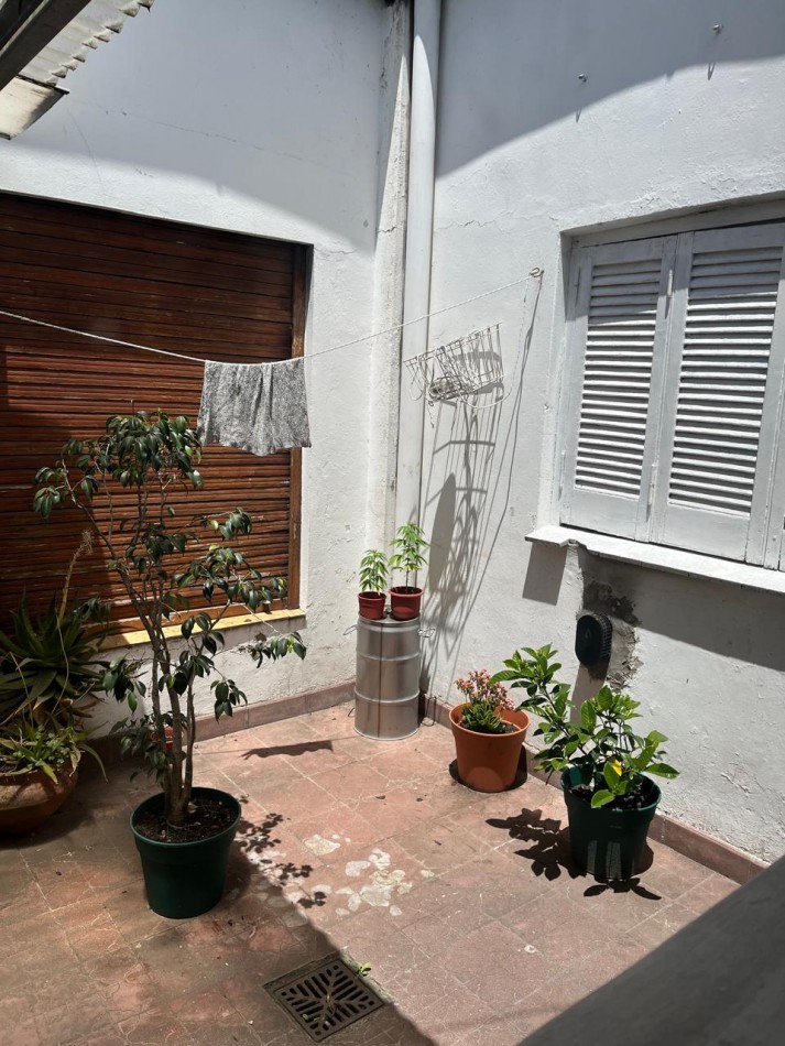 PH 3 AMBIENTES AL FRENTE EN PLANTA BAJA CON PATIO EN SAN JOSE