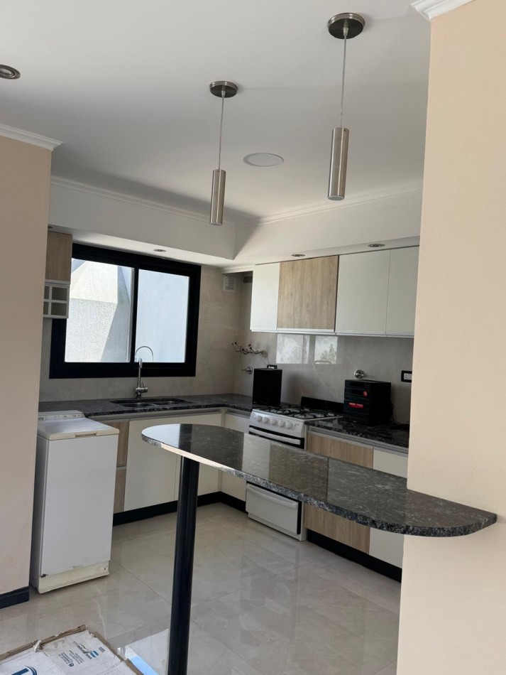 DUPLEX 4 AMBIENTES A ESTRENAR, CON PATIO Y PARRILLA EN COLINAS PERALTA RAMOS