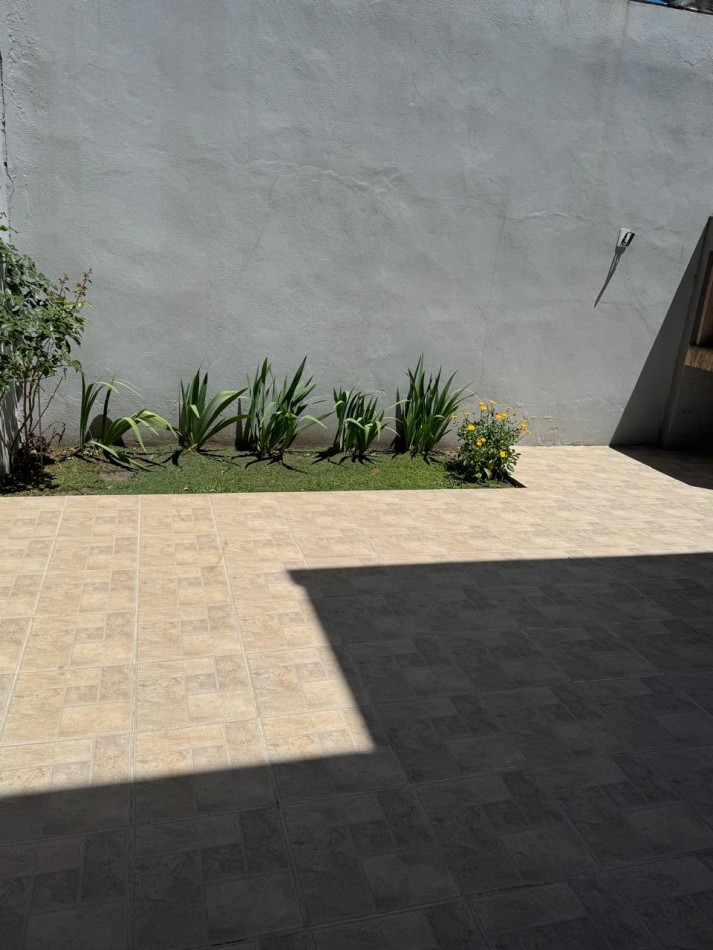 DUPLEX 4 AMBIENTES A ESTRENAR, CON PATIO Y PARRILLA EN COLINAS PERALTA RAMOS
