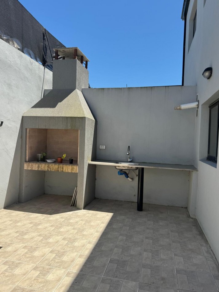 DUPLEX 4 AMBIENTES A ESTRENAR, CON PATIO Y PARRILLA EN COLINAS PERALTA RAMOS