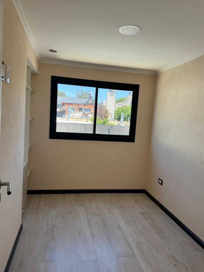 DUPLEX 4 AMBIENTES A ESTRENAR, CON PATIO Y PARRILLA EN COLINAS PERALTA RAMOS