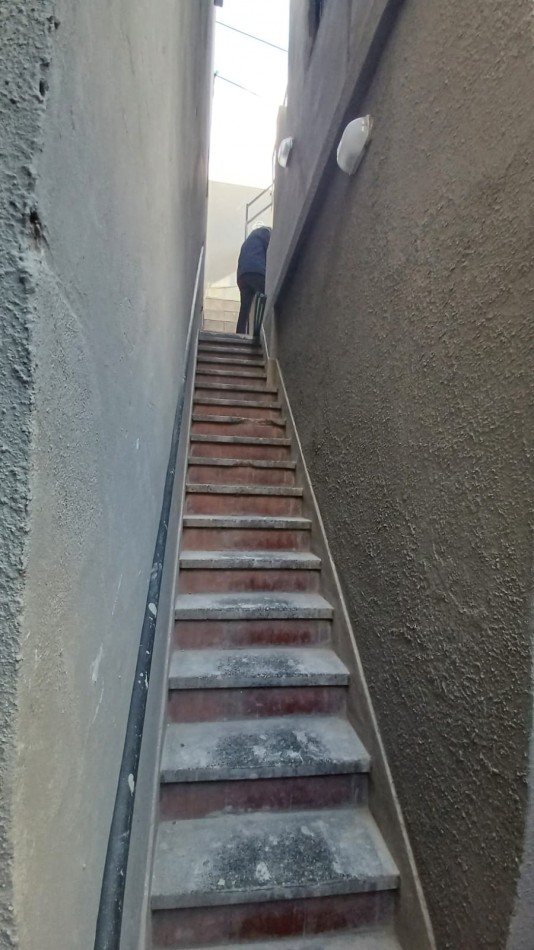 PH 3 AMBIENTES AL FONDO EN 1ER. PISO CON TERRAZA PROPIA EN SAN JOSE