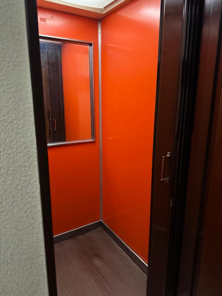 DEPARTAMENTO 2 AMBIENTES AL CONTRAFRENTE ABIERTO EN PLAZA COLON