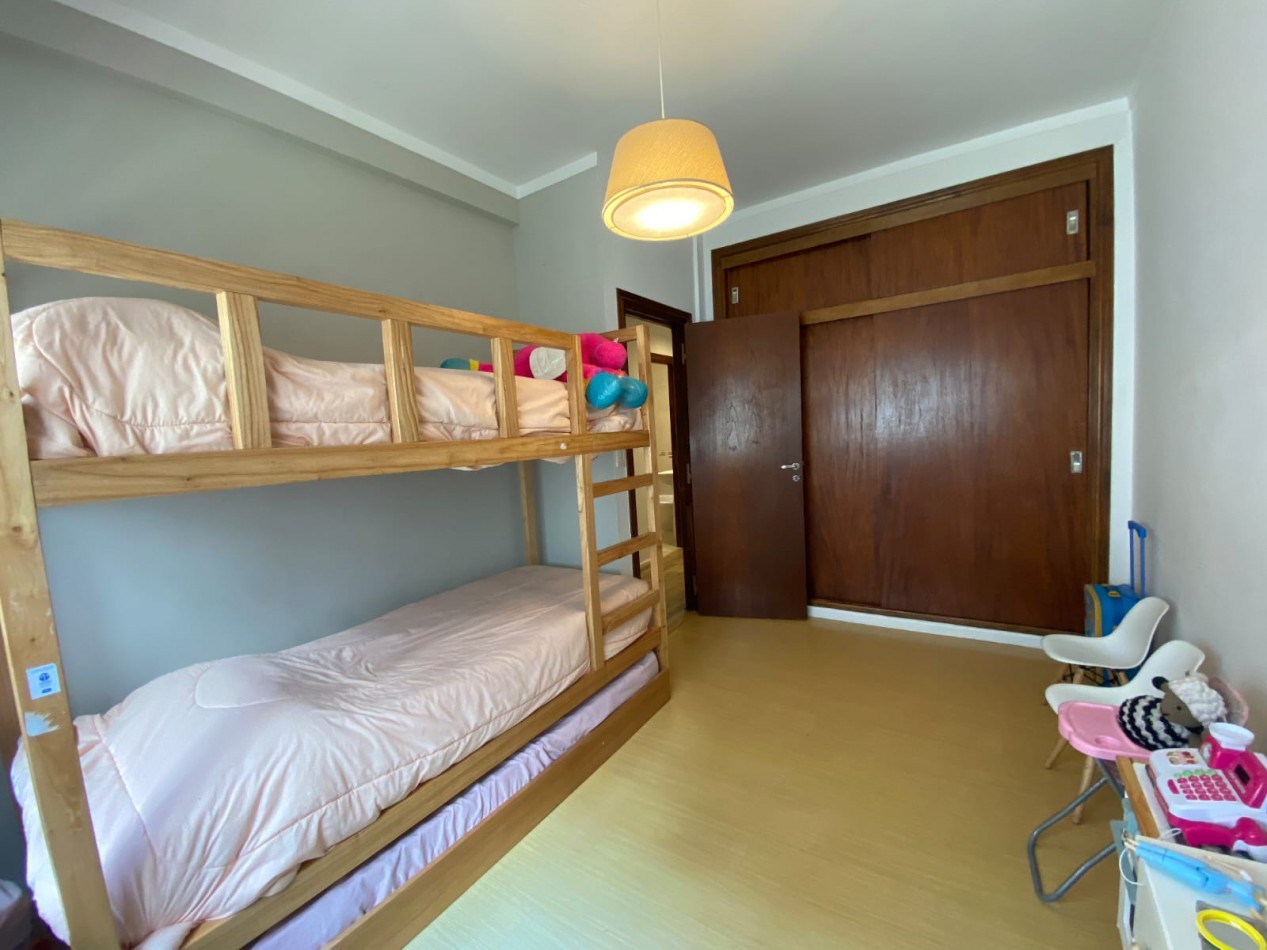 DEPARTAMENTO 3 AMB CON DOBLE BALCON, BAULERA Y QUINCHO EN GUEMES. APTO CREDITO