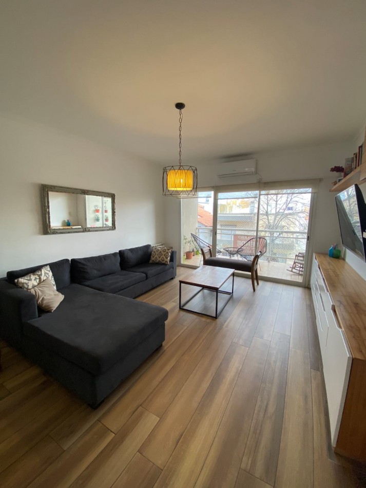 DEPARTAMENTO 3 AMB CON DOBLE BALCON, BAULERA Y QUINCHO EN GUEMES. APTO CREDITO