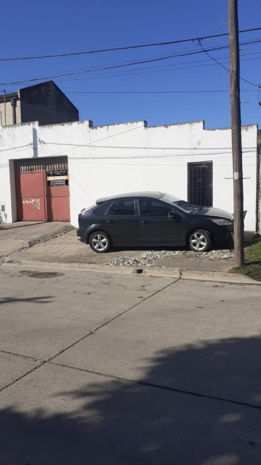 GALPON CON FOSA MAS DEPARTAMENTO 2 AMBIENTES CON ENTRADA INDEPENDIENTE