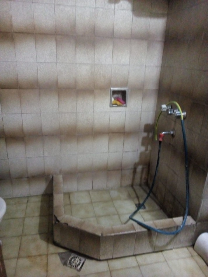 GALPON CON FOSA MAS DEPARTAMENTO 2 AMBIENTES CON ENTRADA INDEPENDIENTE