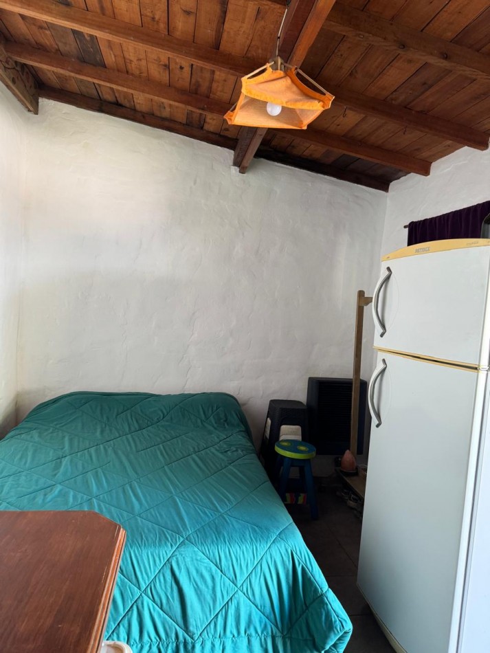 CASA TIPO CABAÑA DE 2 AMB CON PARQUE MAS DEPARTAMENTO EN BOSQUE PERALTA RAMOS. APTO CREDITO.