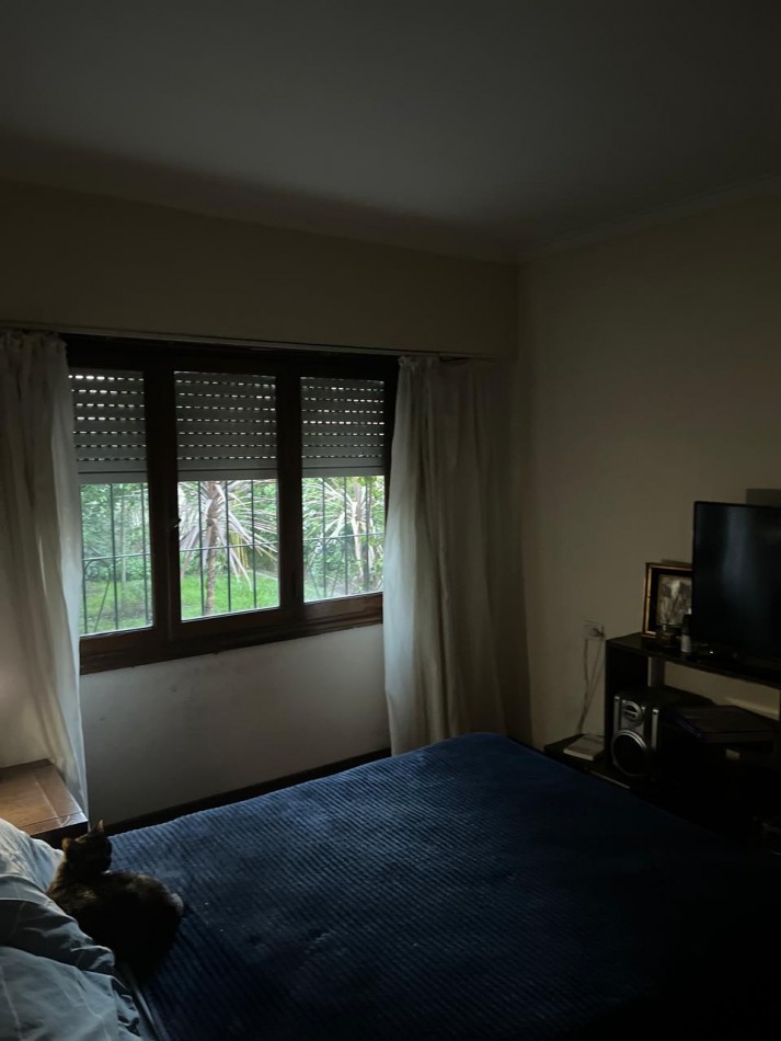 CASA DE 3 AMB CON DEPARTAMENTO MAS LOCAL COMERCIAL Y GARAJE. APTO CREDITO