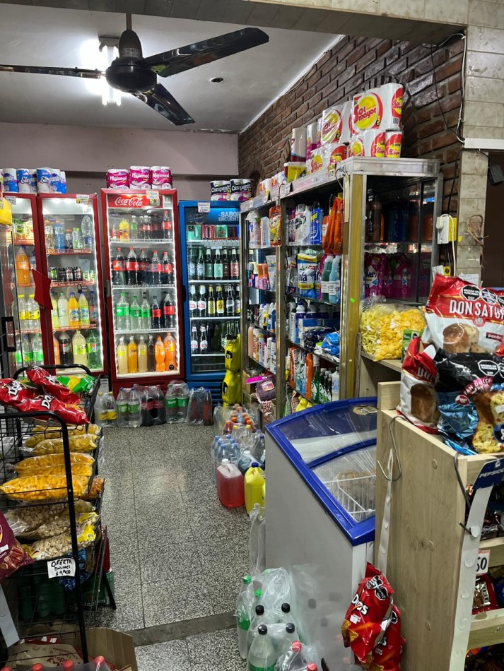 CASA DE 3 AMB CON DEPARTAMENTO MAS LOCAL COMERCIAL Y GARAJE. APTO CREDITO