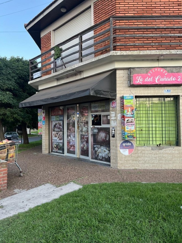 CASA DE 3 AMB CON DEPARTAMENTO MAS LOCAL COMERCIAL Y GARAJE. APTO CREDITO