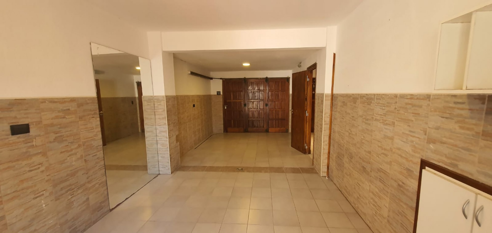 CASA 4 AMBIENTES CON PARQUE Y GARAJE EN MIRAMAR