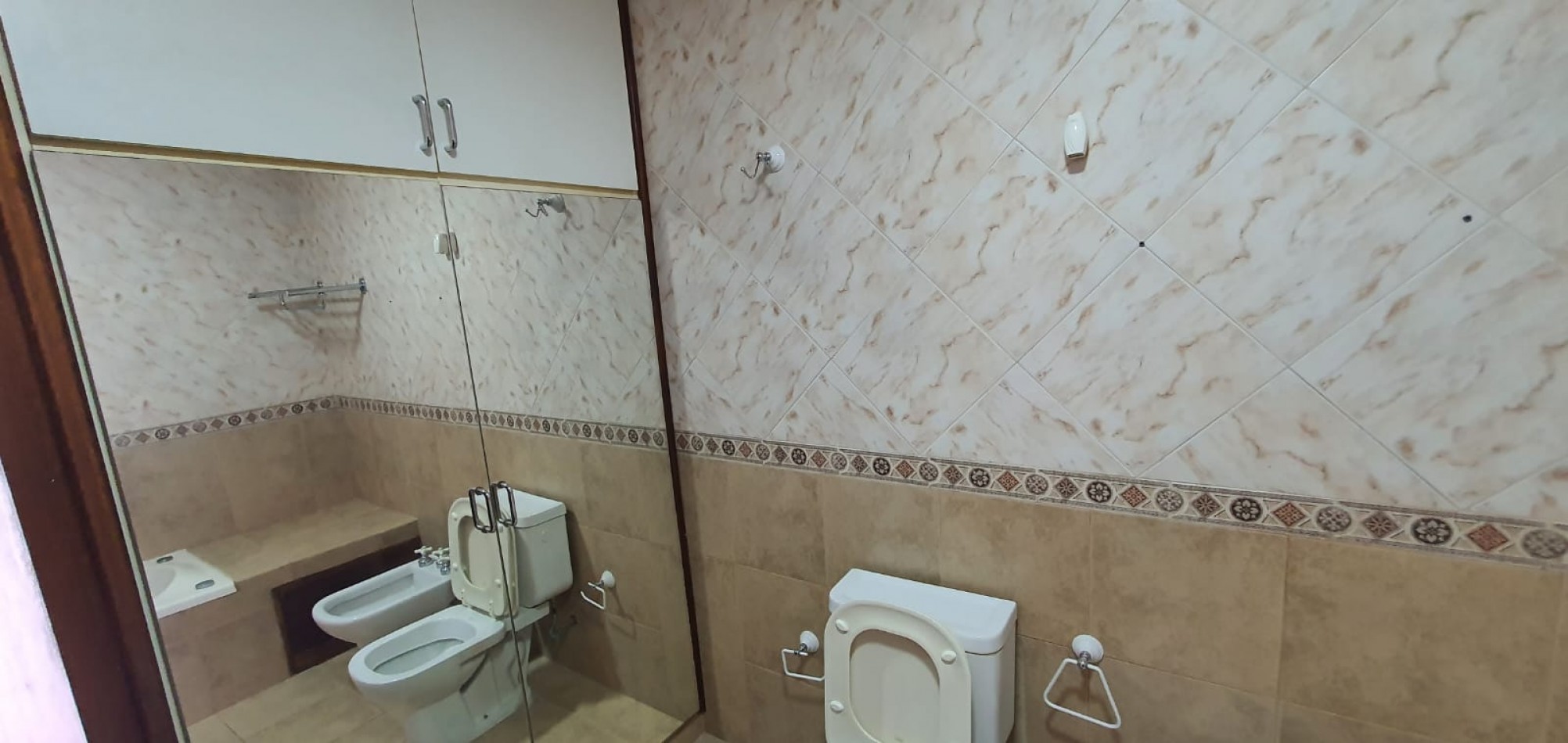 CASA 4 AMBIENTES CON PARQUE Y GARAJE EN MIRAMAR