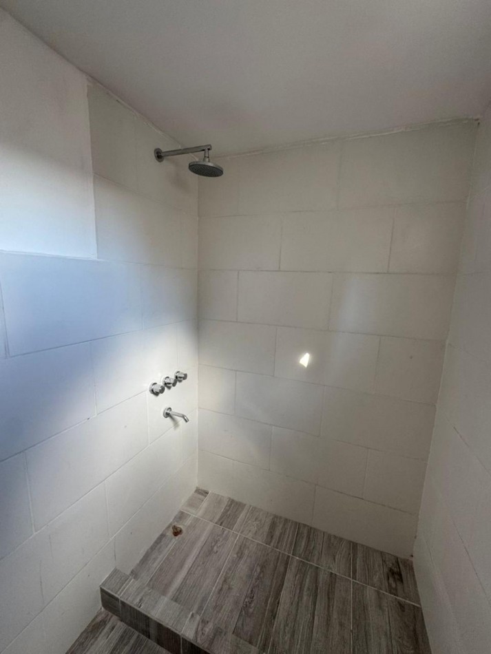 PH 3 AMBIENTES EN 1ER. PISO POR ESCALERA EN VILLA PRIMERA
