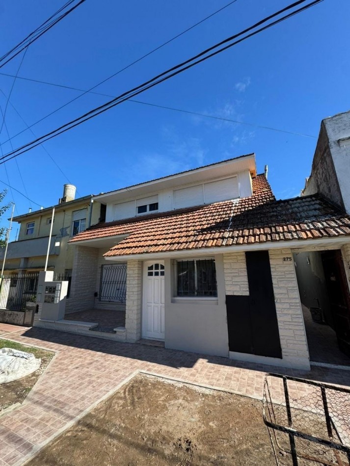 PH 3 AMBIENTES EN 1ER. PISO POR ESCALERA EN VILLA PRIMERA
