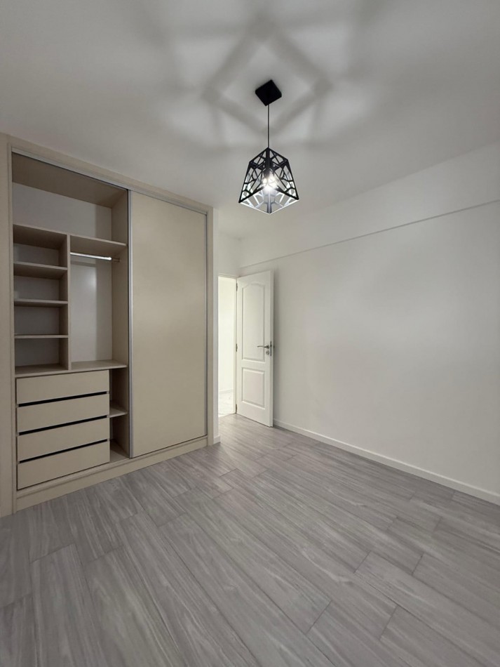 DEPARTAMENTO 2 AMB CON  DEPENDENCIA, BALCON, RECICLADO A NUEVO EN ALDREY, VENDE Y PERMUTA. OPCION DE COCHERA